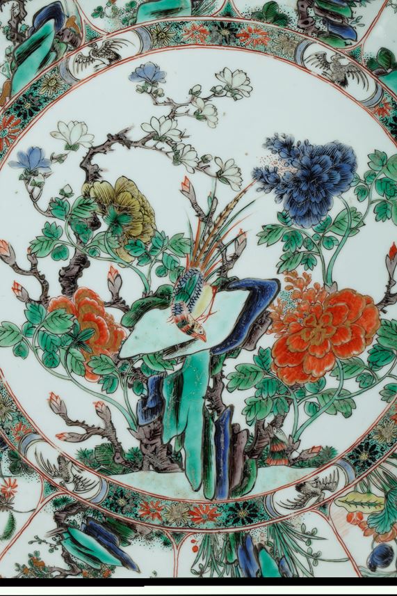 Porcelain famille verte dish very finely decorated with flowers and birds- Kangxi period | MasterArt